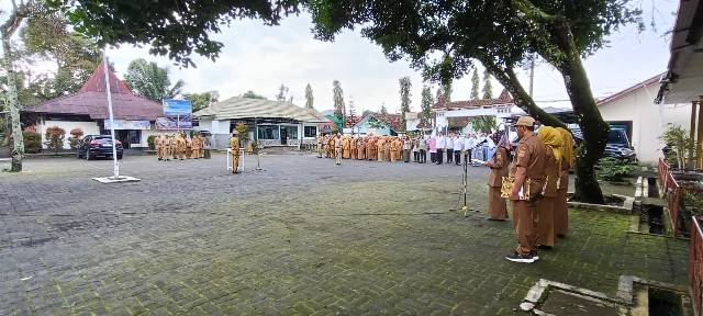 Apel Pagi Pegawai Kantor Kecamatan Leksono